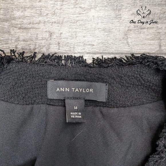 Ann Taylor Frill Edge Blazer Size 14 - Picture 2 of 5